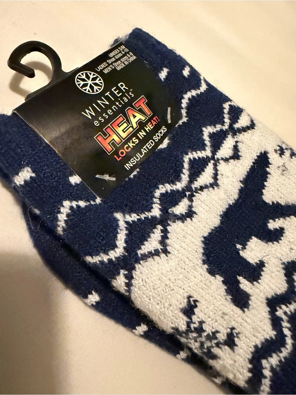 Insulated Men's Navy & White Bear Pattern Socks